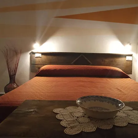 Bed And Breakfasts La Casetta * 테라노바 디 폴리노