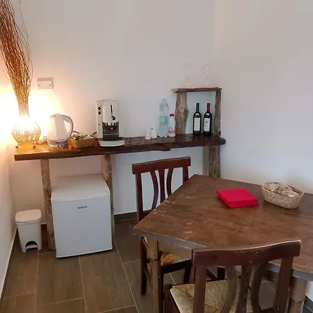 Bed And Breakfasts La Casetta 3*